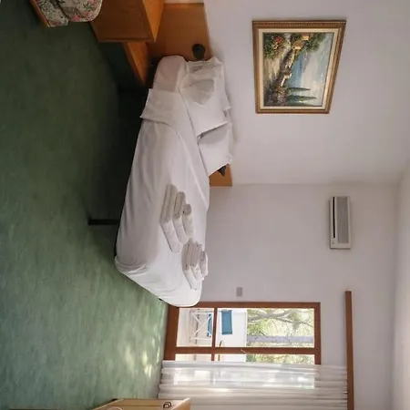 Kyrie Isole Tremiti Otel 4*